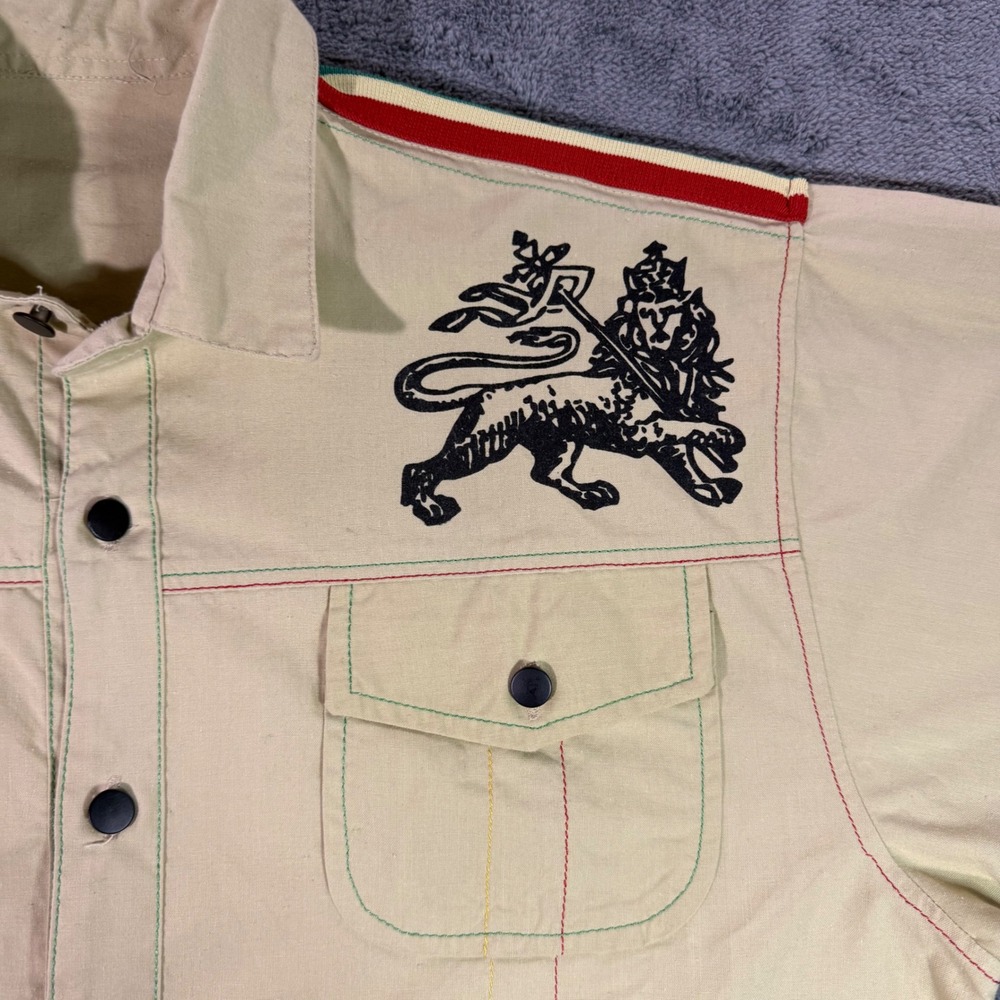 One Love Bob Marley Soul Rebel Graphic Button Up Shirt Tan Rasta Lion Mens - Picture 3 of 7